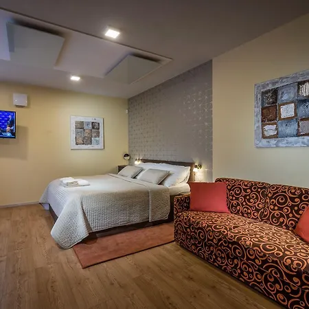 Apartmanovy Dom Krivan 3*