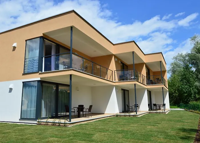 Apartmanovy Dom Krivan アパートホテル Bešeňová