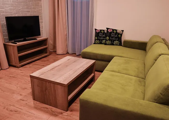 アパートホテル Apartmanovy Dom Krivan Bešeňová