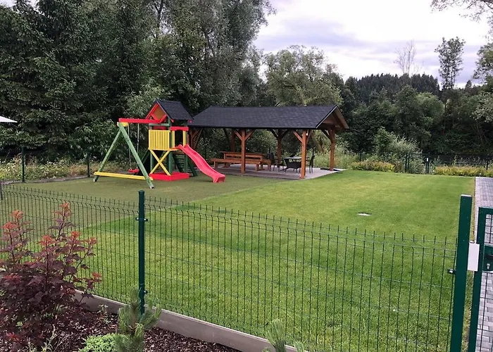 Apartmanovy Dom Krivan アパートホテル Bešeňová